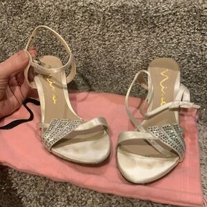 Ivory wedding heels with rhinestones